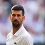 Djokovic, nervosismo a Wimbledon: litiga con la panchina Djokovic, nervosismo a Wimbledon: litiga con la panchina