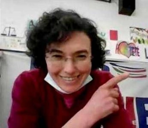 Il racconto della prof accoltellata: "Salva grazie al coraggio di un altro tredicenne" Il racconto della prof accoltellata: "Salva grazie al coraggio di un altro tredicenne"