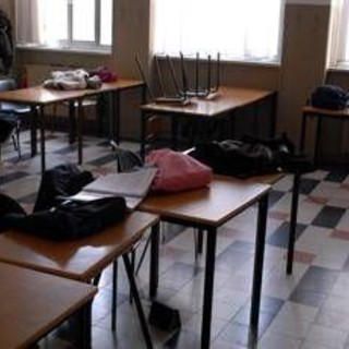 Colta da malore in classe, insegnante muore durante la lezione