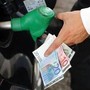Carburanti, nuova ondata di rialzi: il gasolio torna sopra i due euro a litro