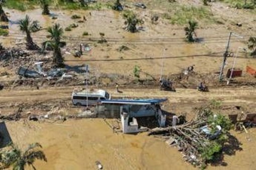 Filippine, tifone Kalmaegi: bilancio sale ad almeno 140 morti