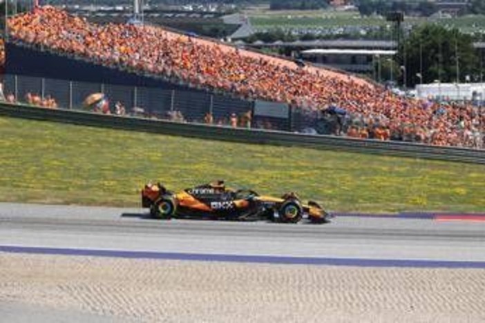 Piastri, super pole sprint a Spa. Leclerc quarto, male Hamilton Piastri, super pole sprint a Spa. Leclerc quarto, male Hamilton