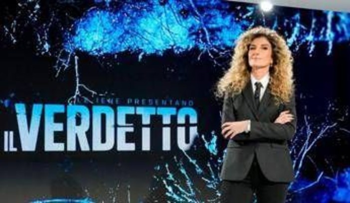 Su Italia1 oggi debutta 'Le Iene presentano: Il Verdetto', spin-off a tutta cronaca Su Italia1 oggi debutta 'Le Iene presentano: Il Verdetto', spin-off a tutta cronaca