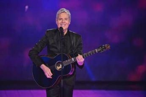 Baglioni riabbraccia Roma con 7 live: "Ho temuto di non tornare, questo è un regalo" Baglioni riabbraccia Roma con 7 live: "Ho temuto di non tornare, questo è un regalo"
