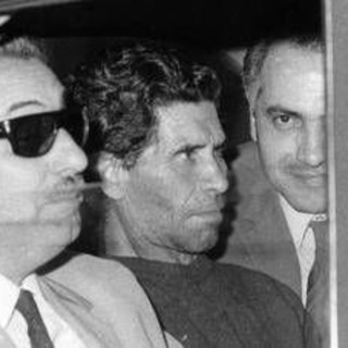 Mostro Firenze, bimbo del primo delitto ritrova i resti della mamma al cimitero Mostro Firenze, bimbo del primo delitto ritrova i resti della mamma al cimitero