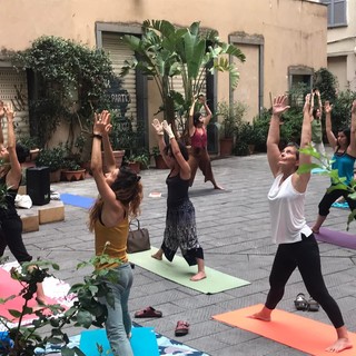 Lo yoga come attivismo sociale, l'esempio virtuoso del gruppo Solidale Genova