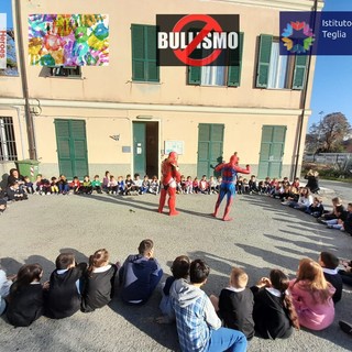Gli Zena Heroes in missione nelle scuole contro il bullismo