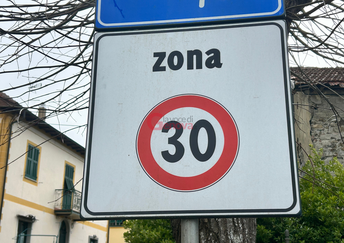 Genova, via libera alle Zone 30: la giunta approva il piano per la sicurezza stradale